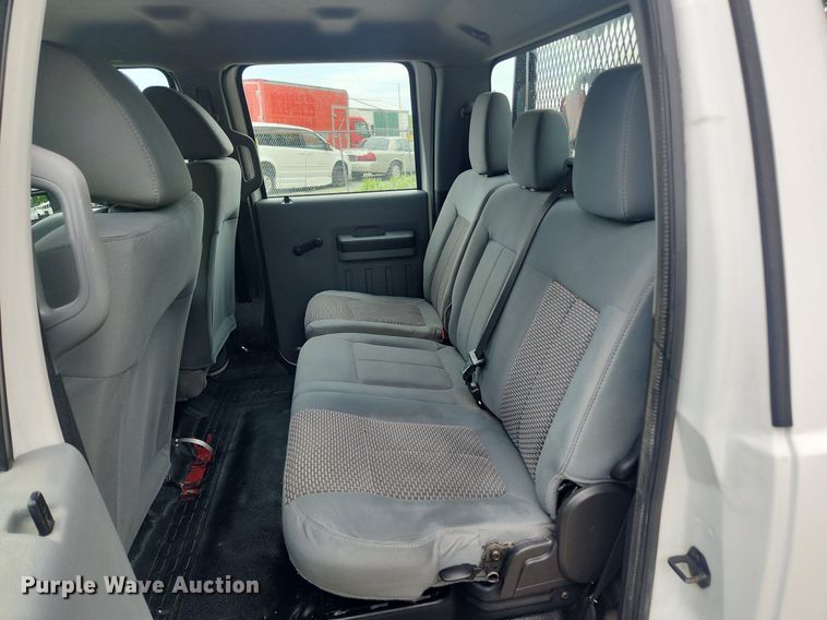 image for item LX9558 2013 Ford F350 Super Duty XL  Crew Cab pickup truck