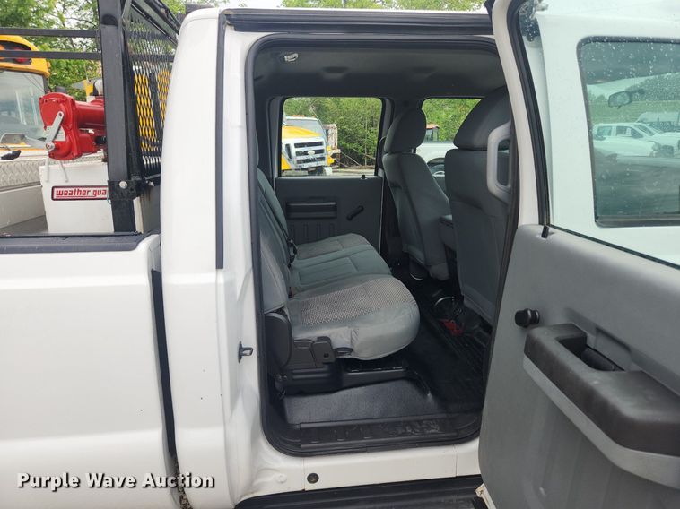 image for item LX9558 2013 Ford F350 Super Duty XL  Crew Cab pickup truck