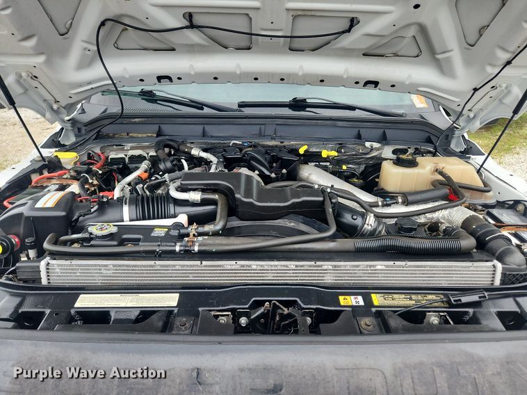 image for item LX9558 2013 Ford F350 Super Duty XL  Crew Cab pickup truck