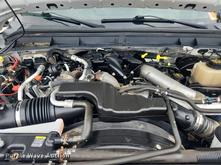 image for item LX9558 2013 Ford F350 Super Duty XL  Crew Cab pickup truck