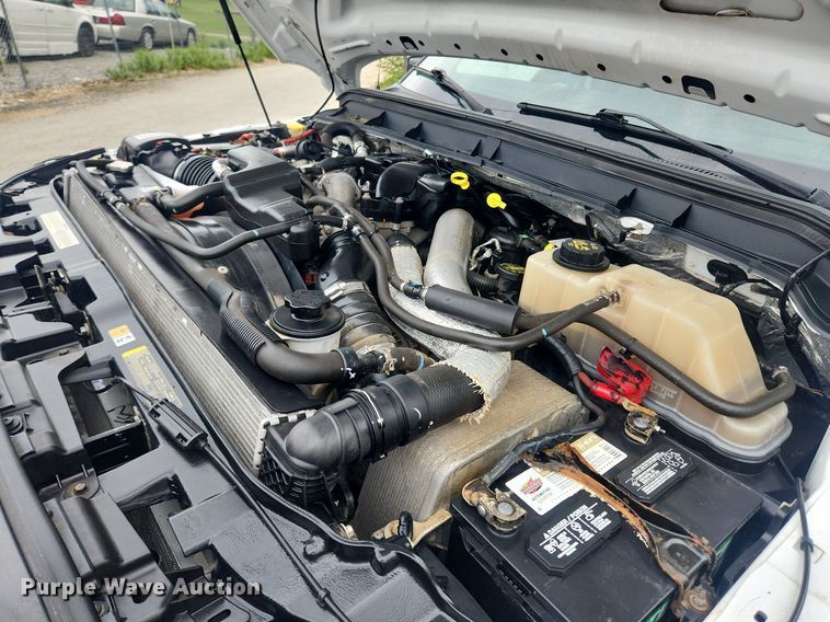 image for item LX9558 2013 Ford F350 Super Duty XL  Crew Cab pickup truck