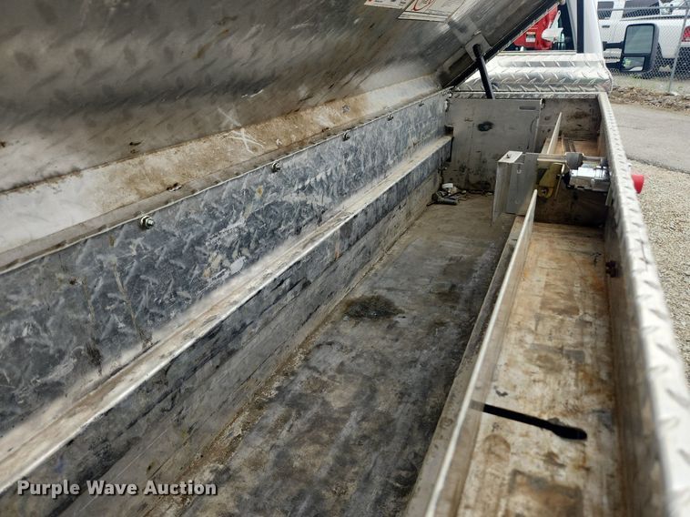 image for item LX9558 2013 Ford F350 Super Duty XL  Crew Cab pickup truck