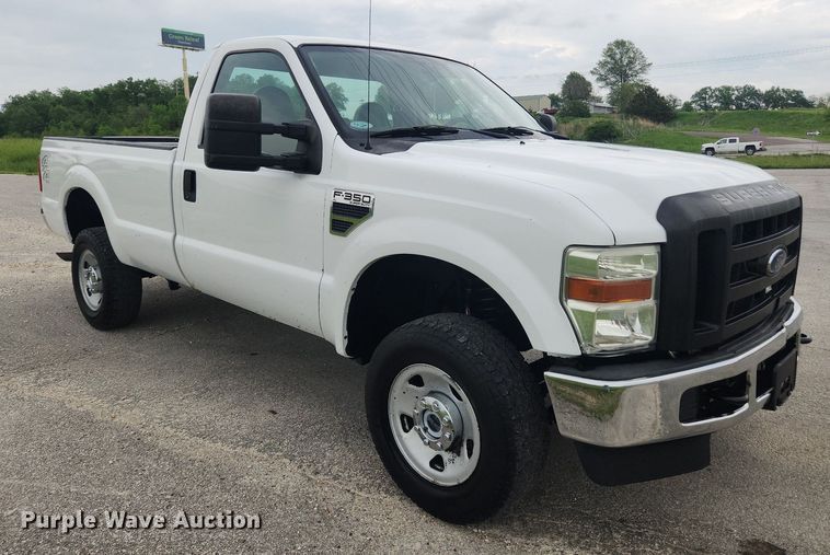 image for item LX9559 2008 Ford F350 Super Duty XL  pickup truck