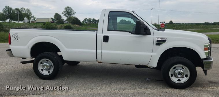 image for item LX9559 2008 Ford F350 Super Duty XL  pickup truck