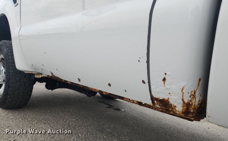 image for item LX9559 2008 Ford F350 Super Duty XL  pickup truck