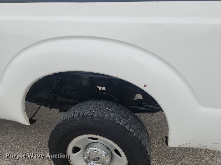 image for item LX9559 2008 Ford F350 Super Duty XL  pickup truck
