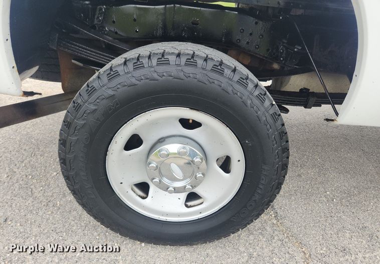 image for item LX9559 2008 Ford F350 Super Duty XL  pickup truck