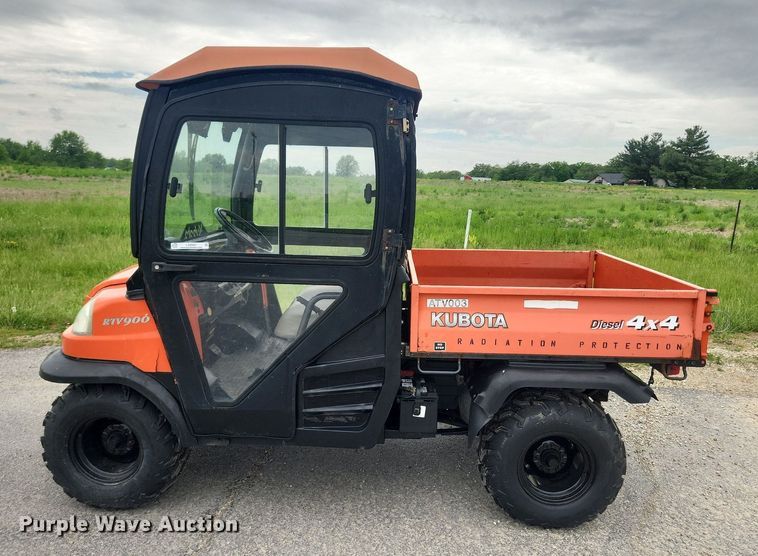 image for item LX9560 2006 Kubota RTV900  utility vehicle