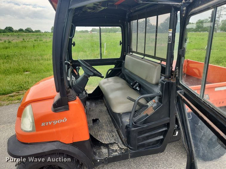 image for item LX9560 2006 Kubota RTV900  utility vehicle