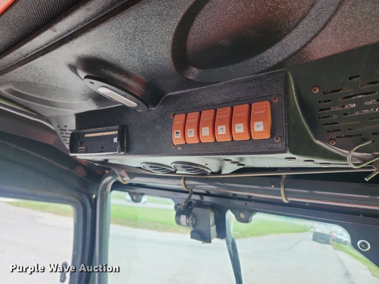 image for item LX9560 2006 Kubota RTV900  utility vehicle