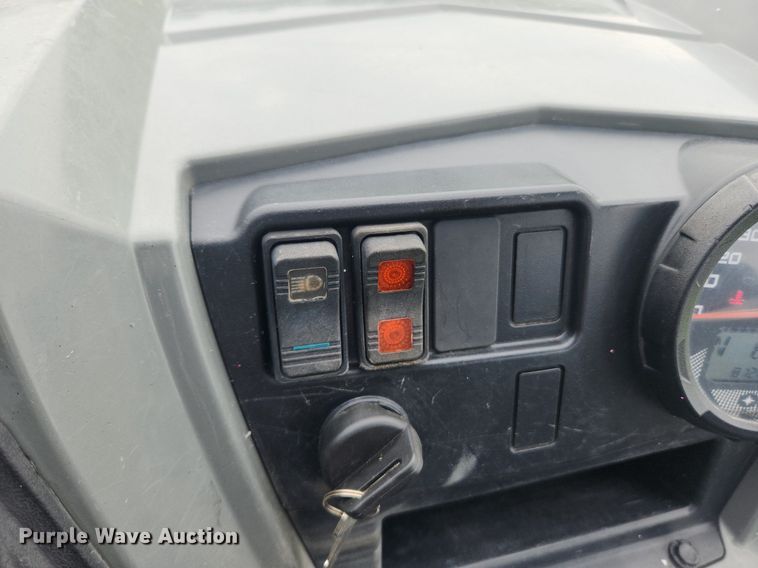 image for item LX9561 2016 Polaris Ranger 800  utility vehicle