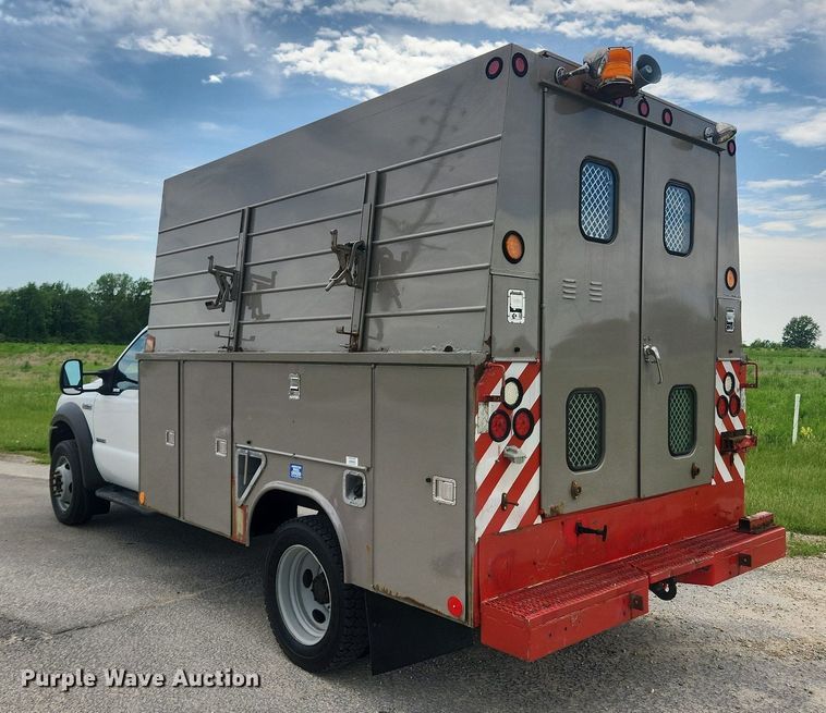 image for item LX9562 2005 Ford F450 Super Duty XL  utility / service truck