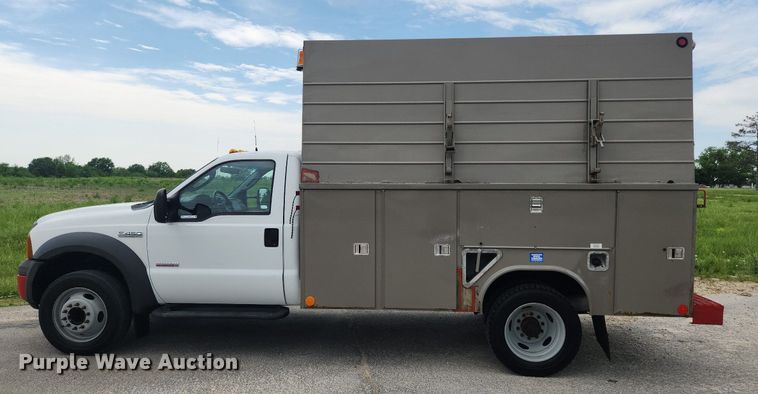 image for item LX9562 2005 Ford F450 Super Duty XL  utility / service truck