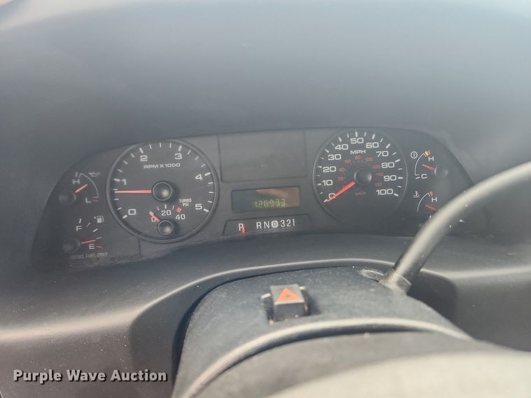 image for item LX9562 2005 Ford F450 Super Duty XL  utility / service truck