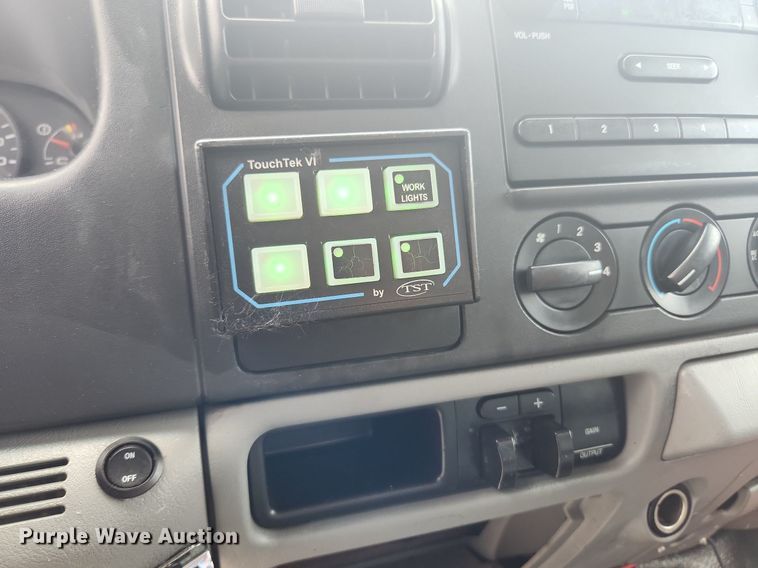 image for item LX9562 2005 Ford F450 Super Duty XL  utility / service truck