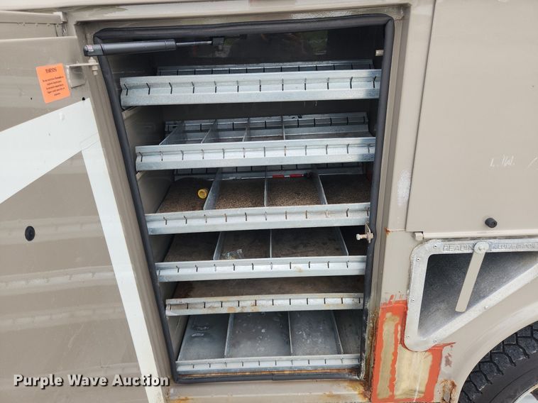 image for item LX9562 2005 Ford F450 Super Duty XL  utility / service truck