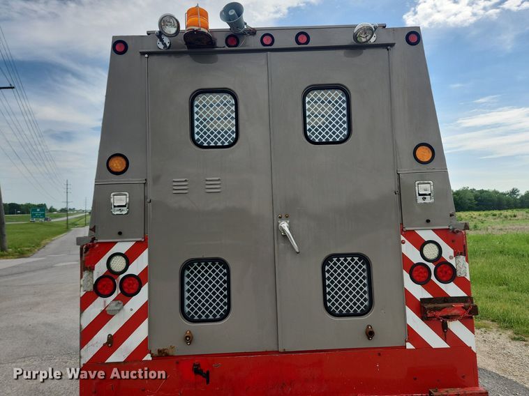 image for item LX9562 2005 Ford F450 Super Duty XL  utility / service truck