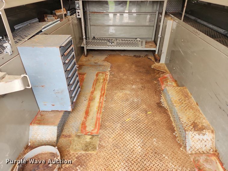 image for item LX9562 2005 Ford F450 Super Duty XL  utility / service truck