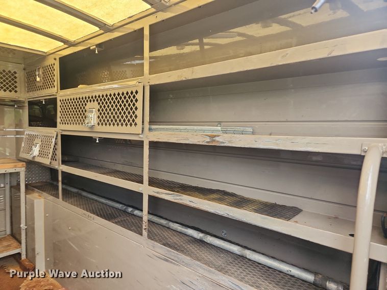 image for item LX9562 2005 Ford F450 Super Duty XL  utility / service truck