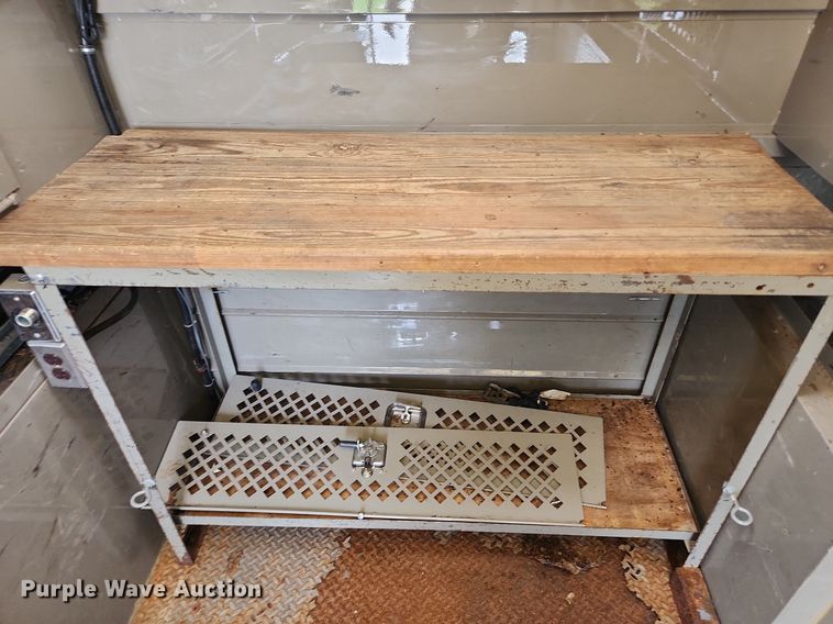 image for item LX9562 2005 Ford F450 Super Duty XL  utility / service truck