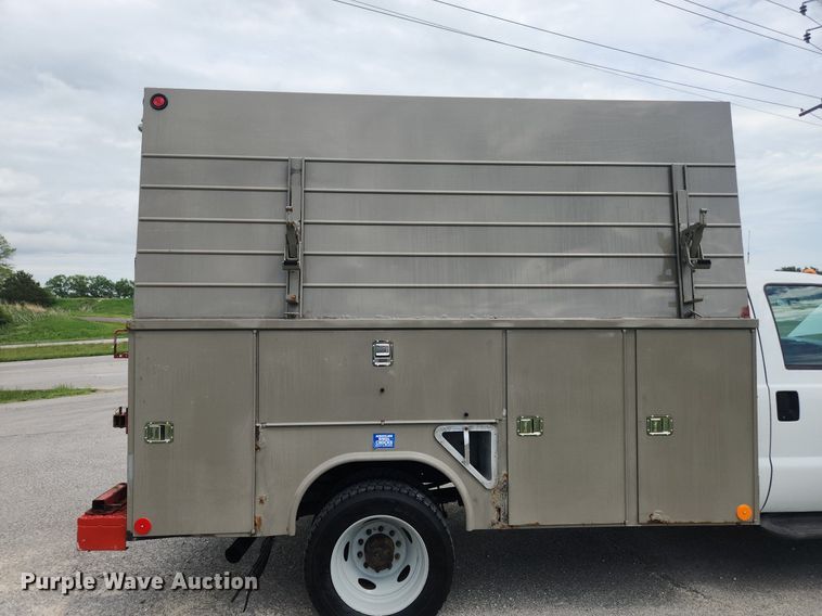 image for item LX9562 2005 Ford F450 Super Duty XL  utility / service truck