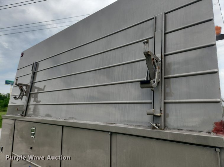 image for item LX9562 2005 Ford F450 Super Duty XL  utility / service truck