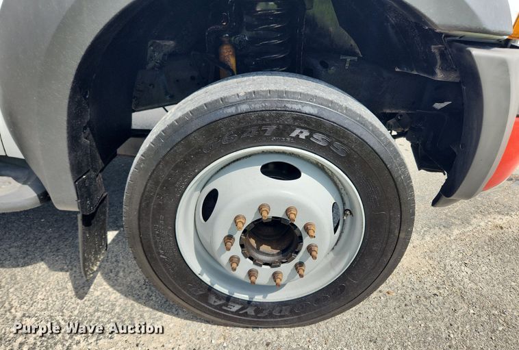 image for item LX9562 2005 Ford F450 Super Duty XL  utility / service truck