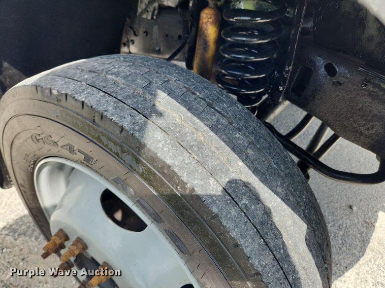 image for item LX9562 2005 Ford F450 Super Duty XL  utility / service truck