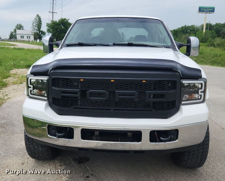 image for item LX9563 2006 Ford F250 Super Duty  Crew Cab pickup truck