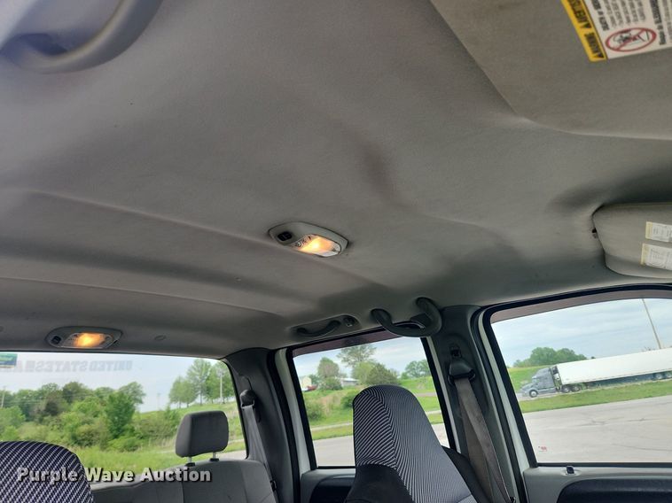 image for item LX9563 2006 Ford F250 Super Duty  Crew Cab pickup truck