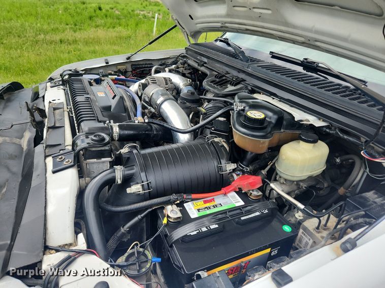 image for item LX9563 2006 Ford F250 Super Duty  Crew Cab pickup truck