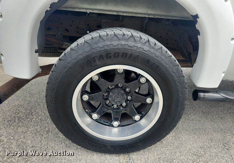 image for item LX9563 2006 Ford F250 Super Duty  Crew Cab pickup truck