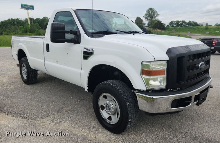 image for item LX9564 2008 Ford F250 Super Duty XL  pickup truck