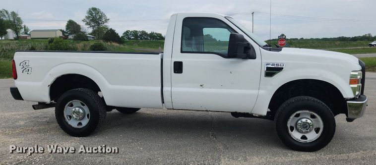 image for item LX9564 2008 Ford F250 Super Duty XL  pickup truck