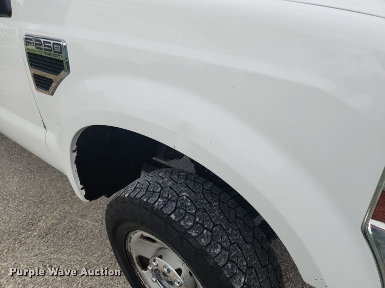 image for item LX9564 2008 Ford F250 Super Duty XL  pickup truck