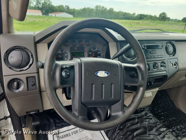 image for item LX9564 2008 Ford F250 Super Duty XL  pickup truck
