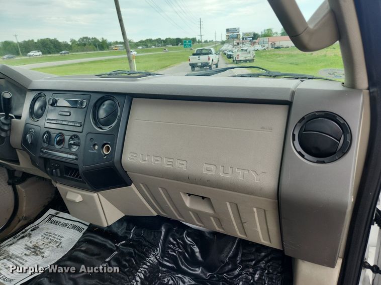 image for item LX9564 2008 Ford F250 Super Duty XL  pickup truck