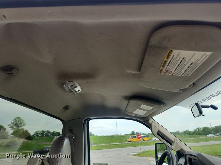 image for item LX9564 2008 Ford F250 Super Duty XL  pickup truck