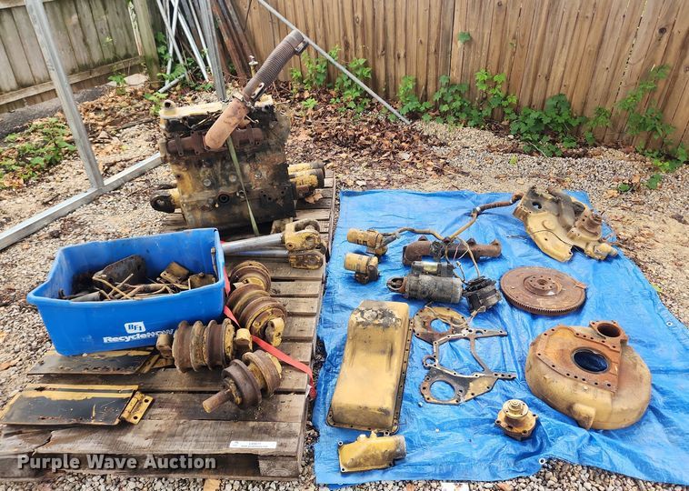 image for item LX9571 Track loader parts