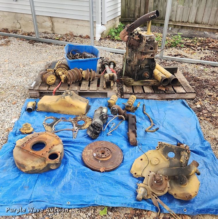 image for item LX9571 Track loader parts