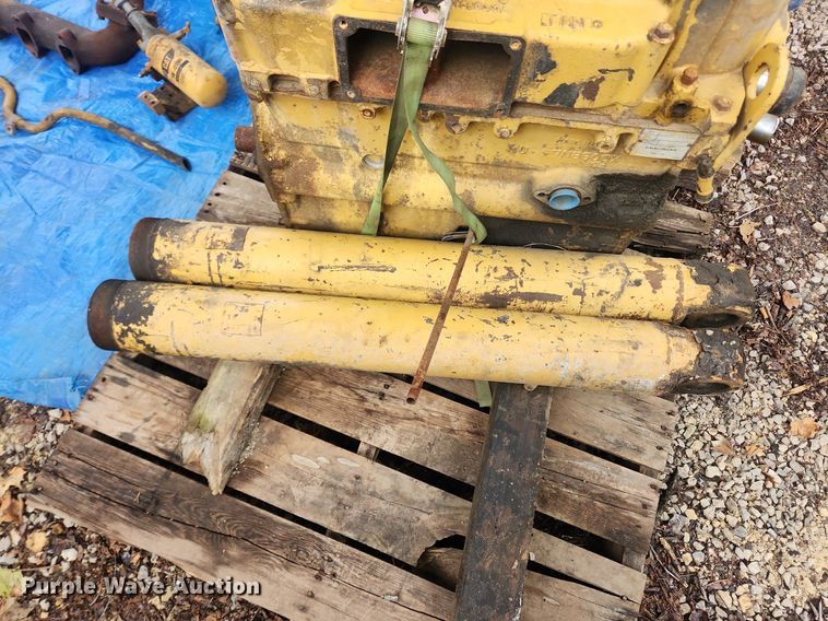 image for item LX9571 Track loader parts