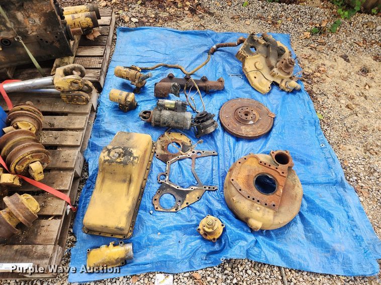 image for item LX9571 Track loader parts