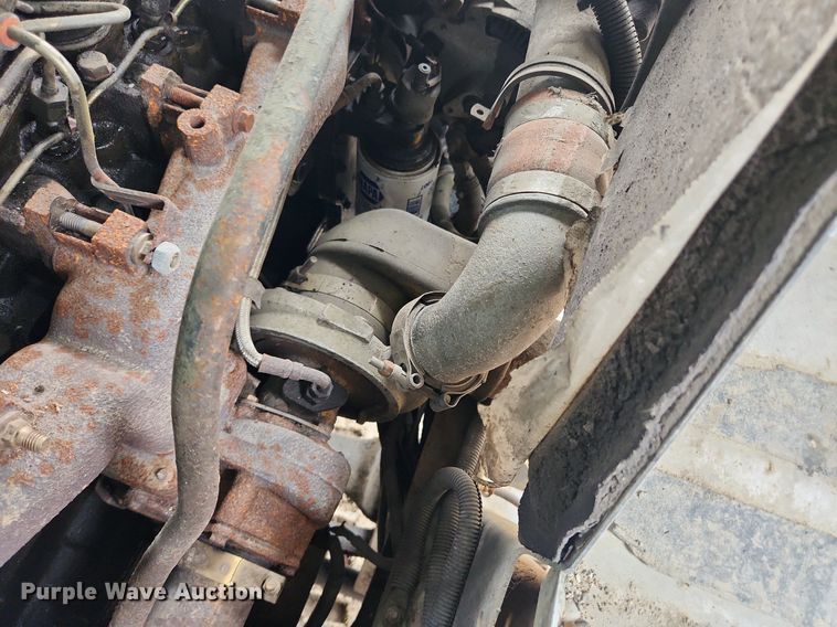 image for item LX9575 1998 Freightliner MT45  delivery truck