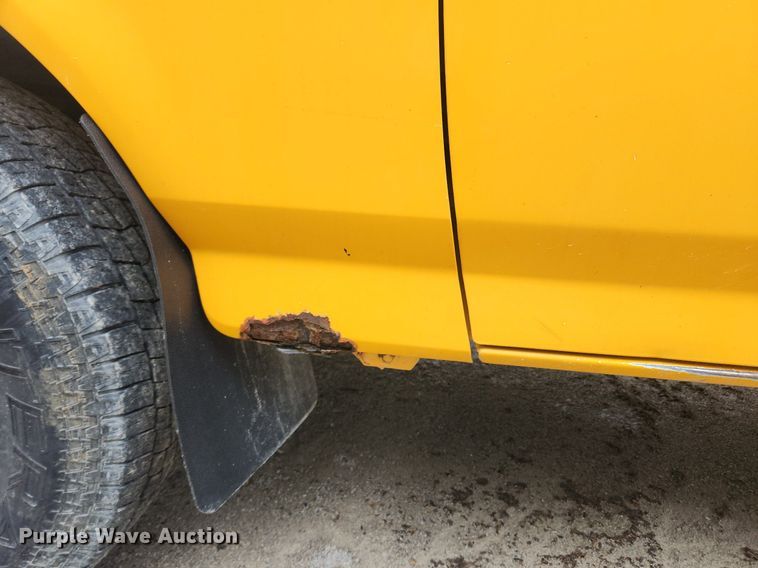 image for item LX9576 1993 Ford F250 XL  dump flatbed pickup truck