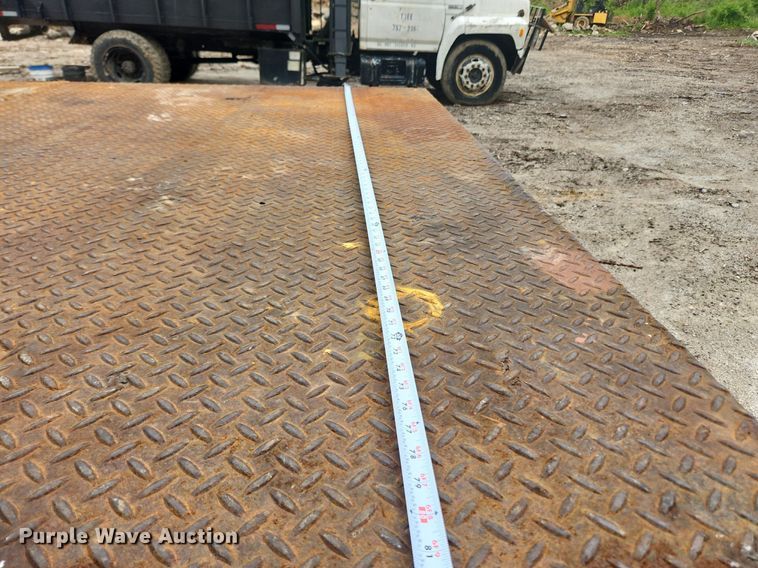 image for item LX9576 1993 Ford F250 XL  dump flatbed pickup truck