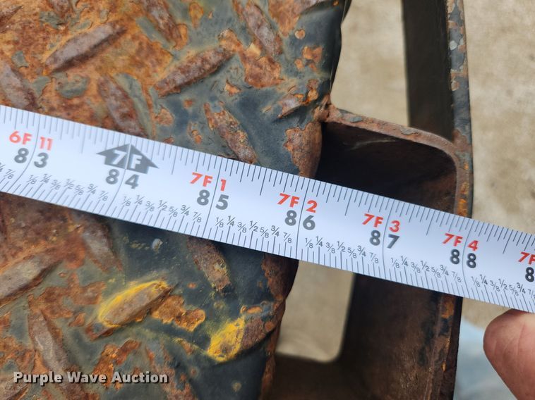 image for item LX9576 1993 Ford F250 XL  dump flatbed pickup truck