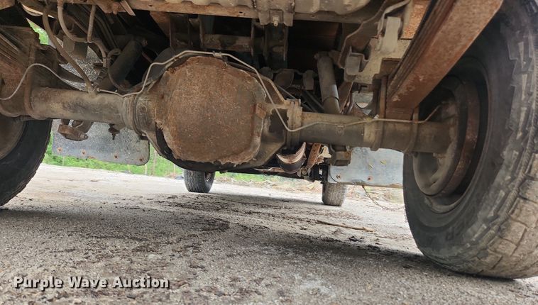 image for item LX9576 1993 Ford F250 XL  dump flatbed pickup truck