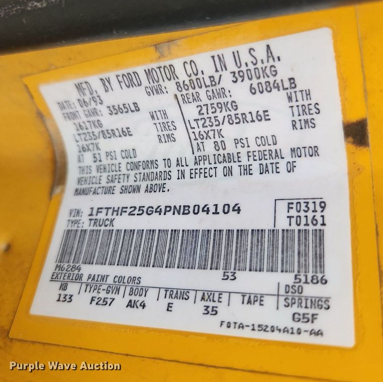 image for item LX9576 1993 Ford F250 XL  dump flatbed pickup truck