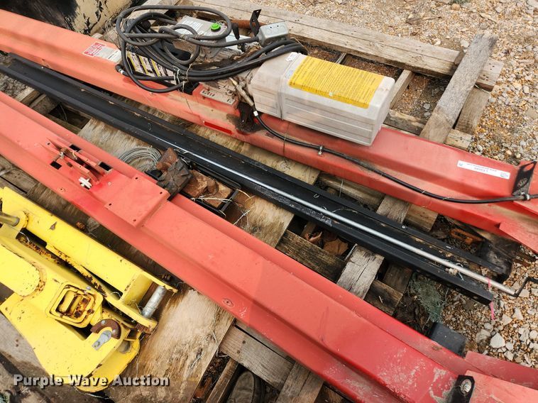 image for item LX9599 Ammco SV210SR1  automotive lift