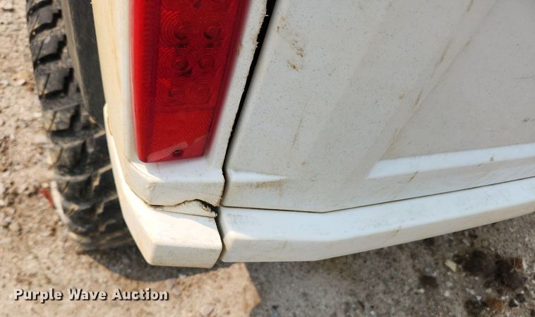 image for item LX9605 2015 Bobcat 3400XL  utility vehicle